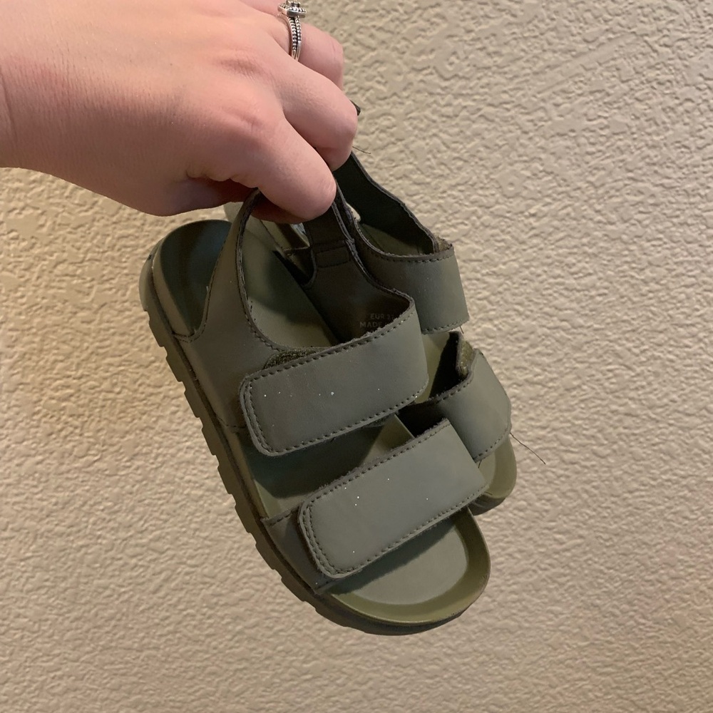 H&M boys sandals